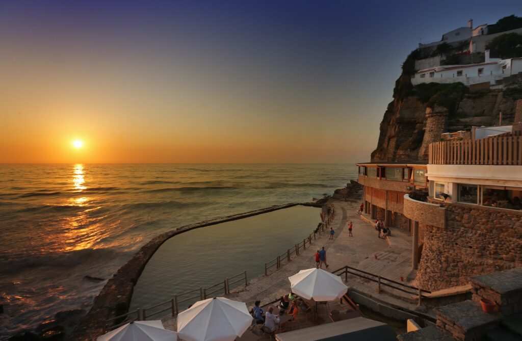 Restaurante Azenhas do Mar Enoturismo em Colares