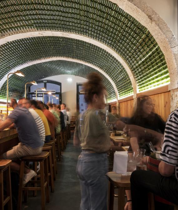 wine-bar-lisboa-by-the-wine-garrafas